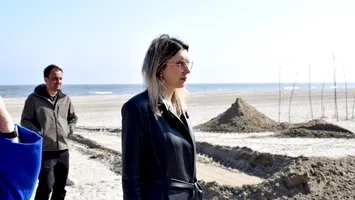 Ministra USR a Mediului, Diana Buzoianu, a sabotat deschiderea sezonului estival de Paște pe Litoral