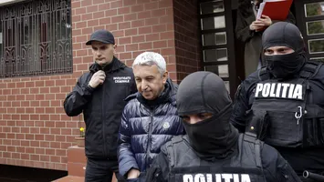 Condamnarea lui Dan Diaconescu, anulată din cauza unor „scurgeri de informații în presă”. Judecata se reia de la zero