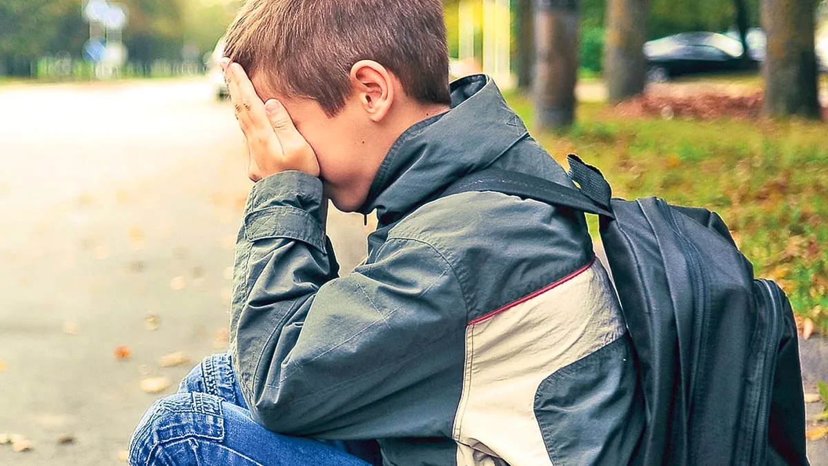 Guvernul încearcă să reducă abandonul școlar cu ajutorul unei Strategii Naționale pentru Părinți
