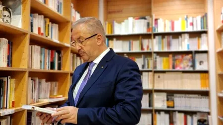 Vasile Dâncu - atac din librărie! (FOTO)