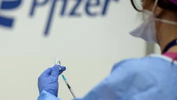Cronologia unui eșec logistic: de ce ne-a dat Pfizer în judecată?