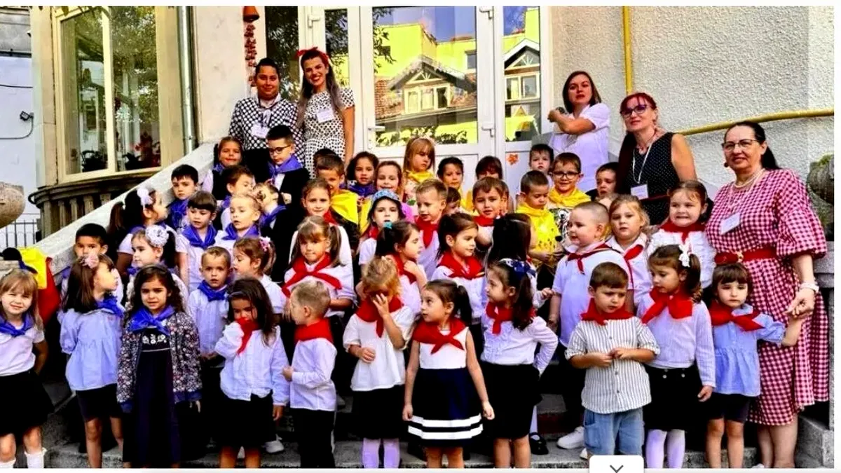 Festivitate cu simboluri comuniste la o grădiniță din Satu Mare. IICCMER reacționează dur