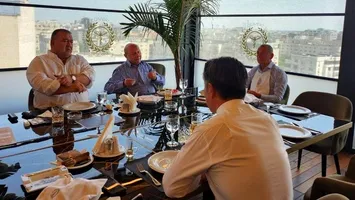 Unde a fost surprins Traian Băsescu la un…whisky cu gheață