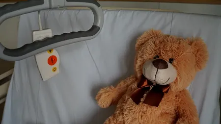 Fetița cu hepatită ”misterioasă”, la un pas de transplantul hepatic. Unde ar putea fi efectuată această intervenție chirurgicală?