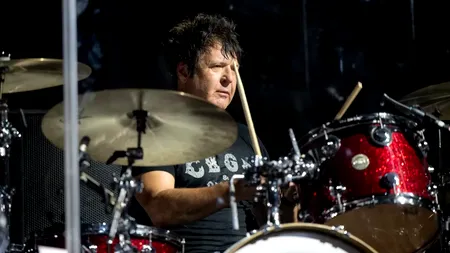Despărțire de o legendă! S-a stins din viață bateristul trupei Blondie