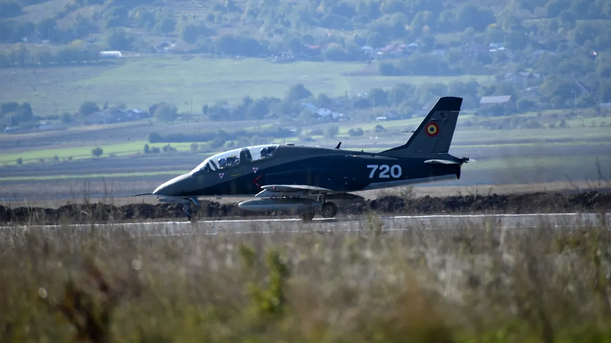 SUA va continua raidurile aeriene în Afganistan dacă ofensiva talibanilor nu încetează