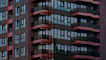 Bula imobiliară din România a explodat: taxele cresc și cumpărătorii dispar