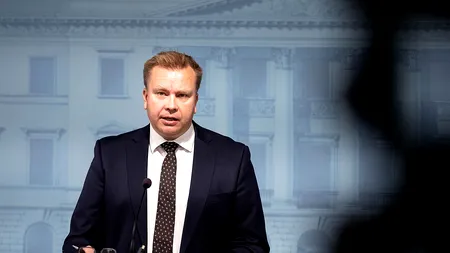Ministrul finlandez al Apărării își ia concediu de paternitate în plin proces de aderare la NATO