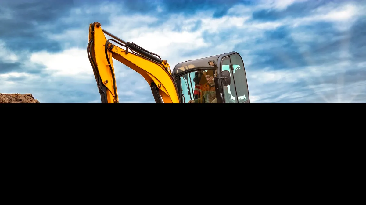 Tragedie în Teleorman. Doi muncitori au sfârșit striviți sub cupa unui excavator