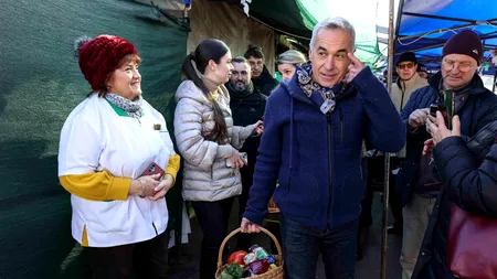 De ziua boicotului, Călin Georgescu s-a dus la cumpărături ca orice român: cu șofer personal și Renault Arkana