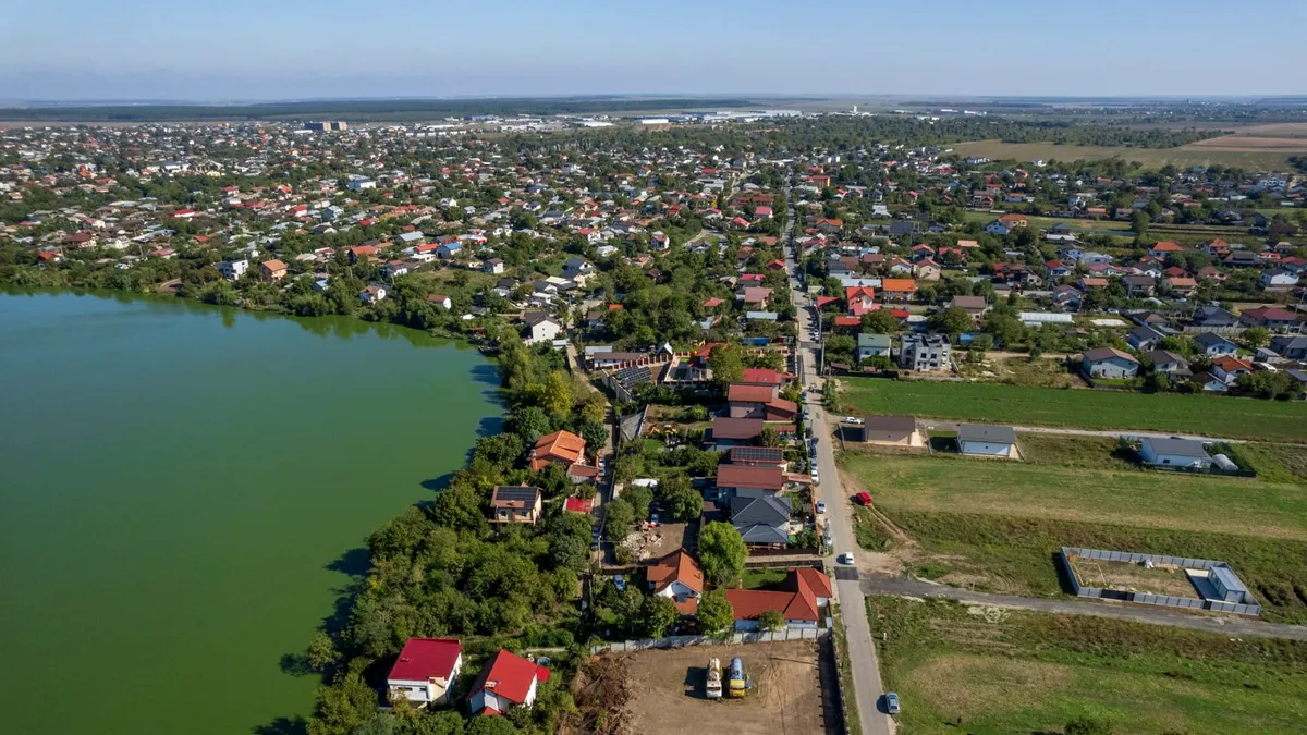 Localitatea de lângă București care face furori. Tot mai mulți tineri aleg să fugă din Capitală în comuna cu aer american
