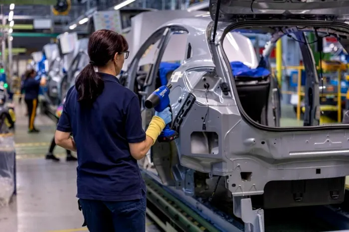 Urmările avariei de la SE Craiova: populația – fără apă caldă și căldură, Ford Otosan – fără producție!