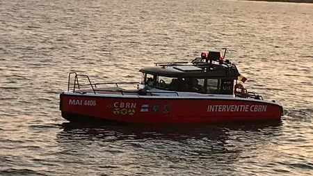 Accident naval pe Dunăre. Nouă persoane s-au ales cu o baie nedorită