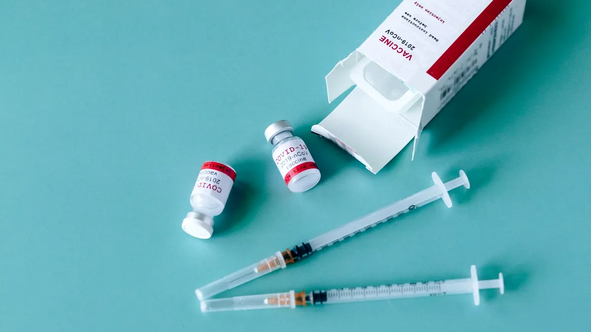 Spaniolii refuză se mai vaccineze cu AstraZeneca
