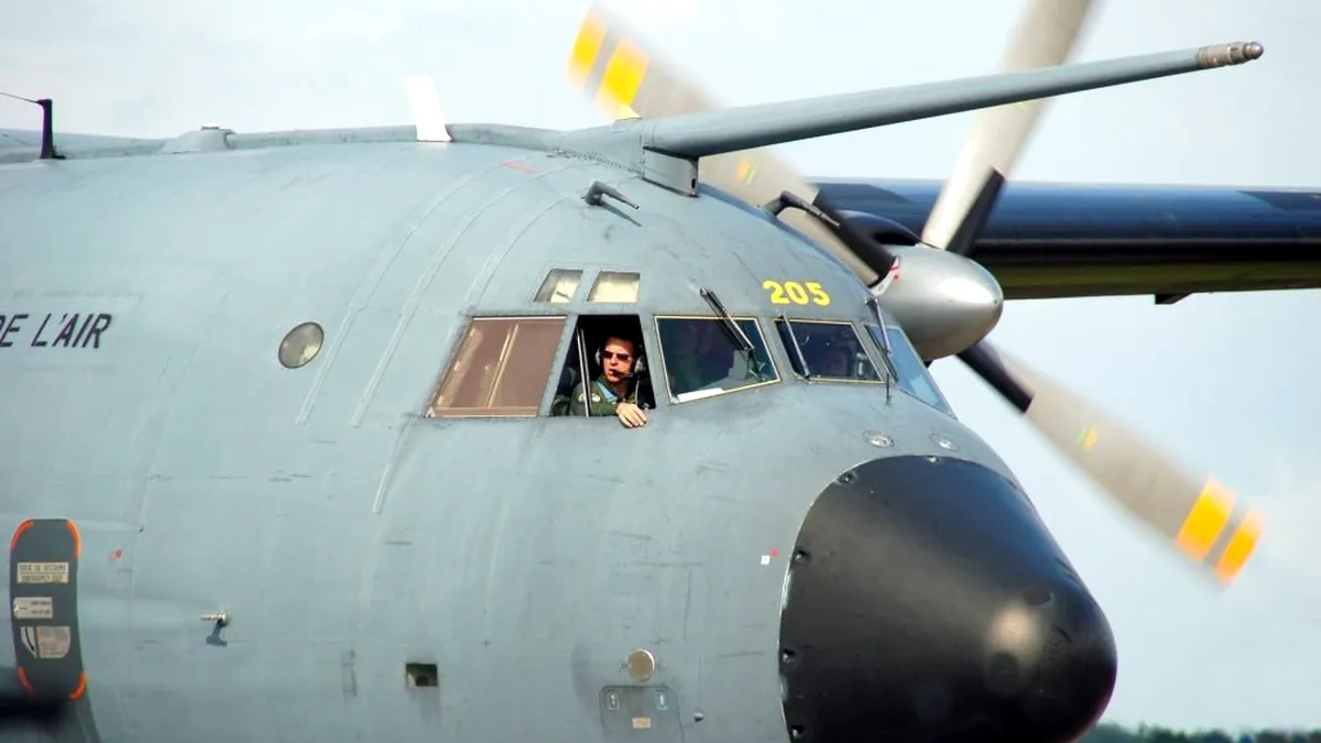 Un avion militar s-a prăbuşit în judeţul Mureş