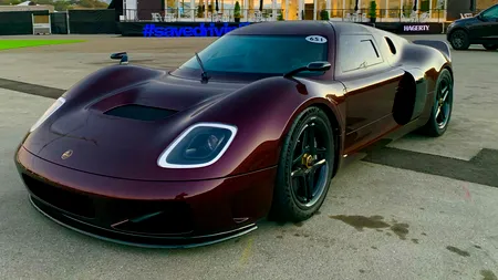 Un campion de Formula 1, proprietar al Radford Motors, se luptă cu falimentul