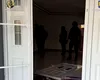 Mascații au descins la palate! O grupare de cămătari a fost destructurată după percheziții în patru județe