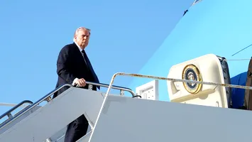 Trump spune că războiul din Iran ar putea dura săptămâni și oferă viziuni contradictorii despre un nou regim