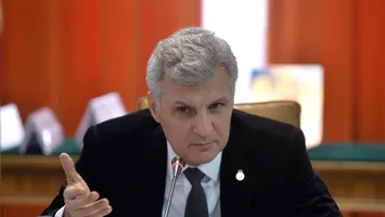 Nicuşor Dan, acuzat că sună primarii şi preşedinţii de CJ ai PSD pentru a le cere susţinerea