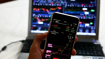 Bursa a scăzut luni cu 0,6%. Indicele principal a pierdut tot ce a câştigat săptămâna trecută