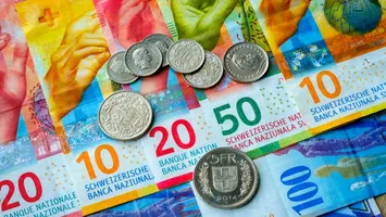 Moneda națională s-a apreciat, joi, față de francul elvețian, la cursul oficial BNR