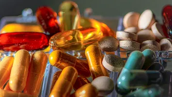 Cinci combinații de suplimente și vitamine pe care trebuie să le eviți