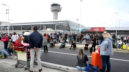 Franța, paralizată de alerte teroriste. 8 aeroporturi au fost închise