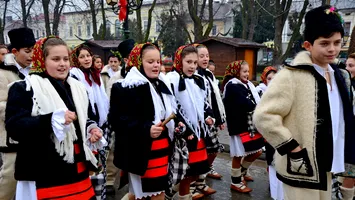 Ecoul mileniilor: colindul și descântecul, arhivele vii ale istoriei precreștine