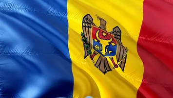 A început votul în Republica Moldova. Șapte milioane de buletine în 6 limbi diferite