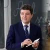 Nicușor Dan, test-surpriză la matematică în prima zi de școală. Ce calcul le-a dat copiilor de la școala din Curcani