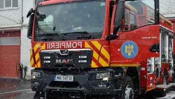 O autospecială de pompieri a ars complet în timpul unei misiuni în Teleorman