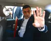 George Simion, mesaj de pe scara avionului:„Nu vă certați cu ceilalți români!”