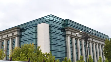 Guvernul „a rezolvat” criza bugetară: Cârciuma din Biblioteca Națională, ”noua mină de aur” a statului