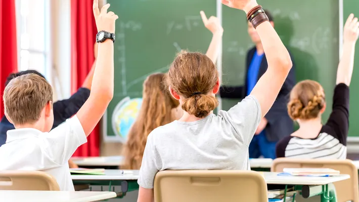 Ministerul Educației propune admitere la liceu fără Evaluarea Națională, pentru anumiți elevi