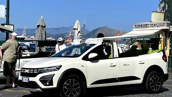 Dacia Jogger, reinventată. Din mașină de familie, în vedetă decapotabilă pe o insulă celebră