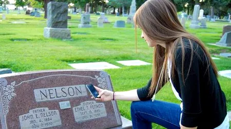 Amintiri digitale: Tehnologia QR pătrunde în cimitire