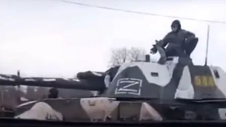 De ce și-au însemnat rușii tancurile cu „Z” și „V”