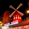 Șoc la Paris: A căzut celebra morișcă de vânt de pe cabaretul Moulin Rouge