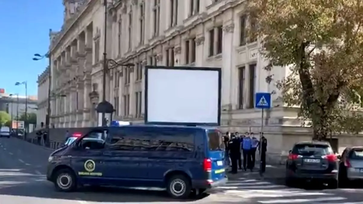 UPDATE Alertă cu bomba la Curtea de Apel București/ A fost alarmă falsă