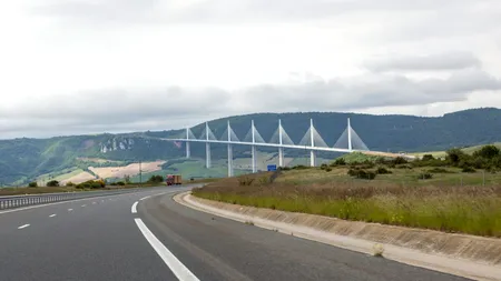 Se construiește un drum de mare viteză în România. Este cea mai importantă investiție din ultimii ani