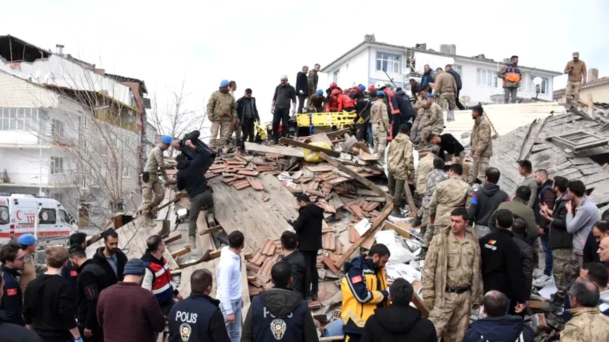 Un nou cutremur major în Turcia! O persoană a murit, iar alte zeci sunt rănite