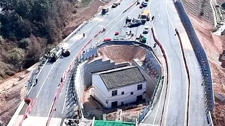 Bunicul care a sfidat autostrada: povestea incredibilă a casei construite în mijlocul șoselei