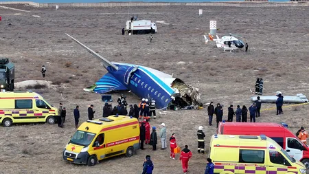 Supraviețuitorii ies în mod miraculos din epava accidentului aviatic Azerbaijan Airlines VIDEO