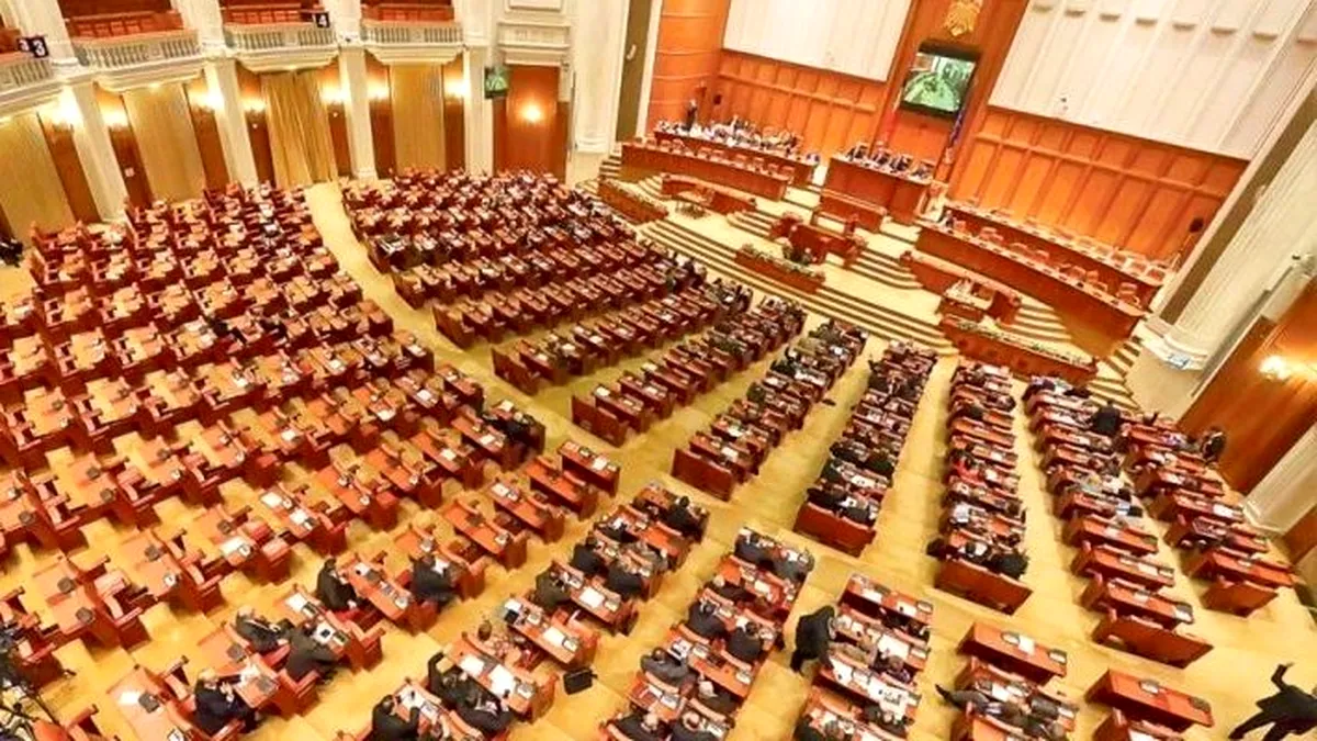 Eliminarea pensiilor speciale ale parlamentarilor a fost amânată