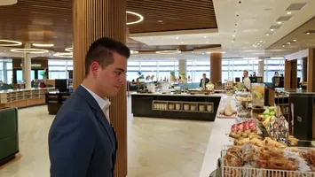 Exim Banca Românească relaxează condițiile de acces gratuit în lounge-urile aeroporturilor pentru posesorii Mastercard Gold