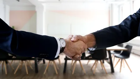 Muncitorii sunt angajaţi repede şi uşor, la „gulerele albe” recrutarea durează 4-6 săptămâni