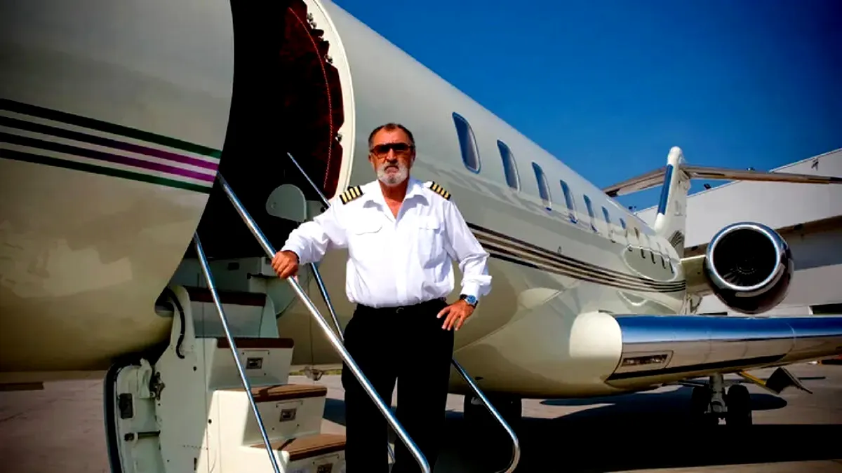 Criză în ograda miliardarului: Țiriac Air a rămas cu un singur avion și un elicopter