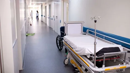 Scandal într-un spital din Craiova. A încercat să-și ia iubita acasă cu forța, după ce a agresat-o împreună cu alte șase persoane