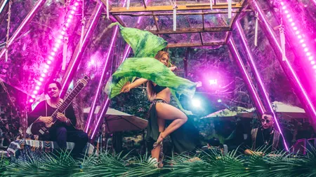 Imagini de la petrecerea Day Zero, din Tulum, unde o masă costă 50.000 de euro