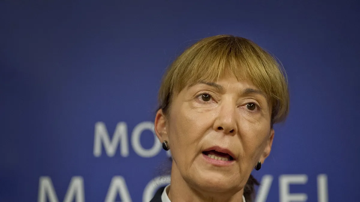 Monica Macovei, condamnată la șase luni de închisoare